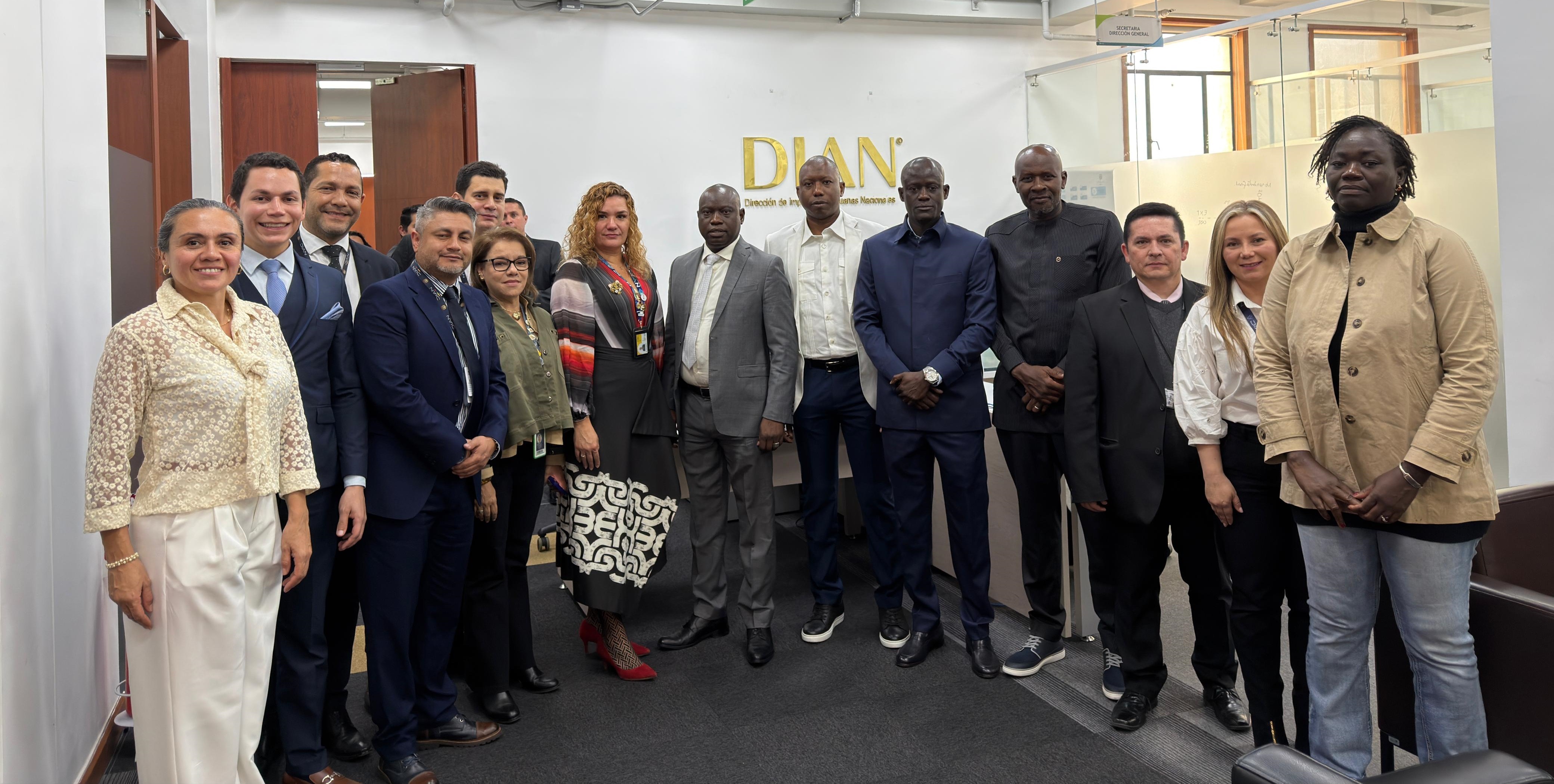 Colombia y Senegal estrechan cooperación con una semana de intercambio en Bogotá contra el narcotráfico y el crimen organizado